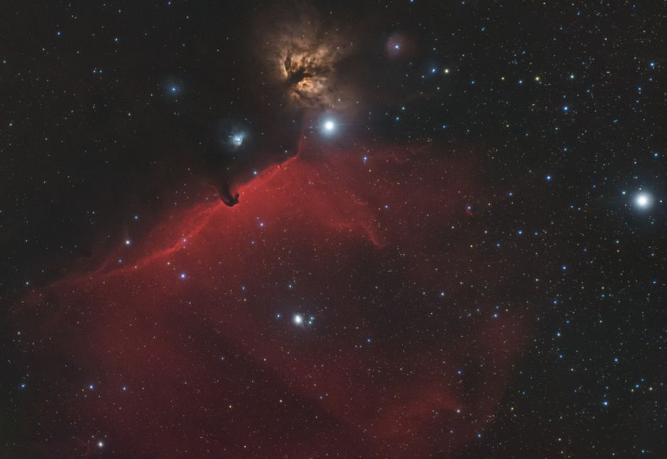 A breathtaking view of the Horsehead Nebula in the Orion constellation, captured in vivid detail.